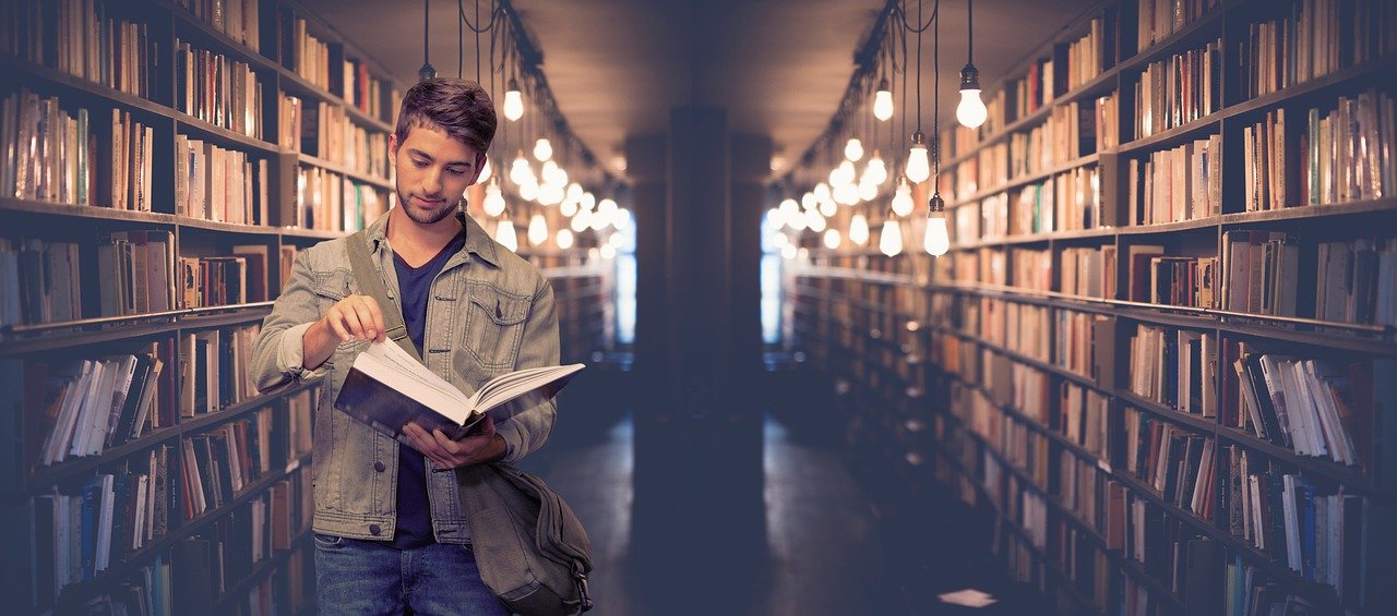Student in library